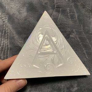 Kat Von D alchemist holographic pallet